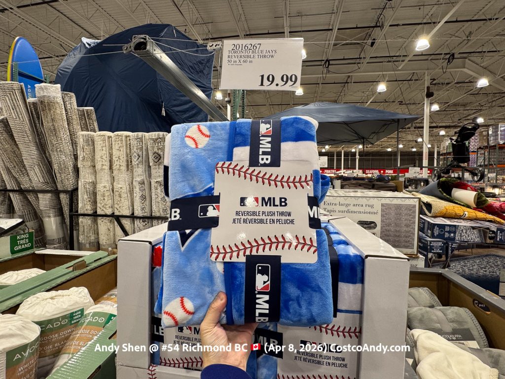 TORONTO BLUE JAYS REVERSIBLE THROW 50 IN X 60 IN