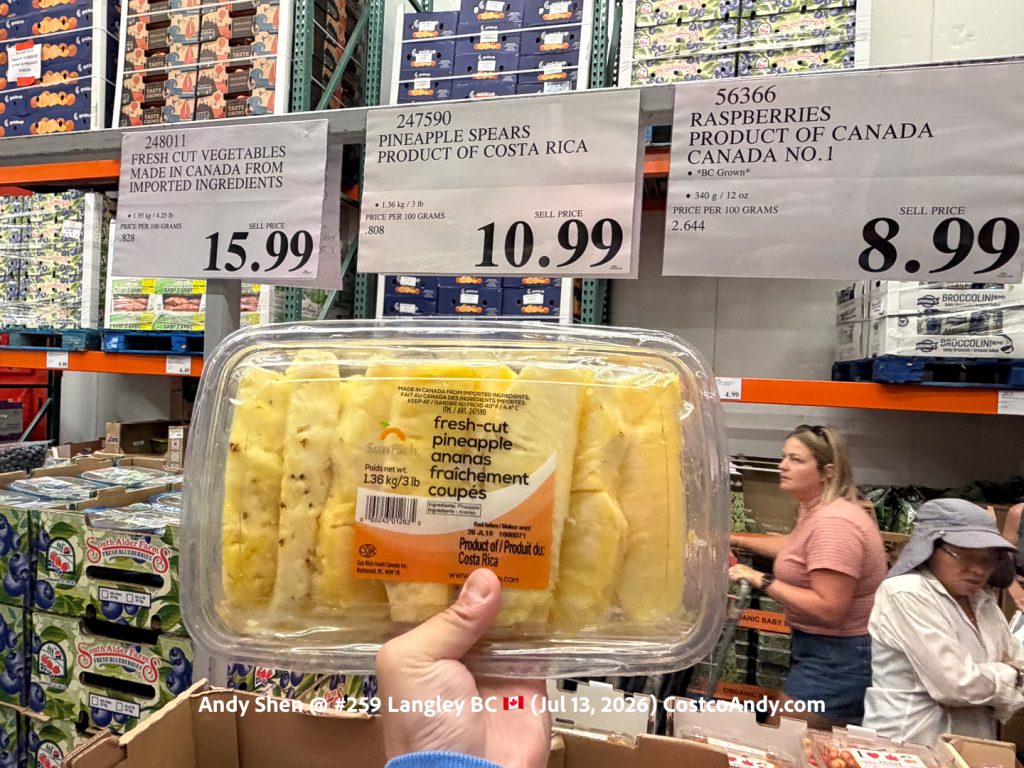 PINEAPPLE SPEARS. PRODUCT OF COSTA RICA.